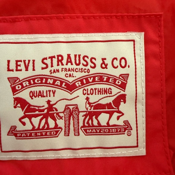 Levi's Red Jacket with Logo Patch - Picture 6 of 7